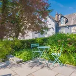 Latimer House 4*