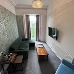 Pensión Latimer House