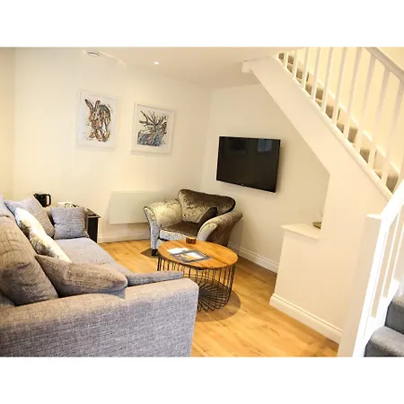 Latimer House בית הארחה 4*