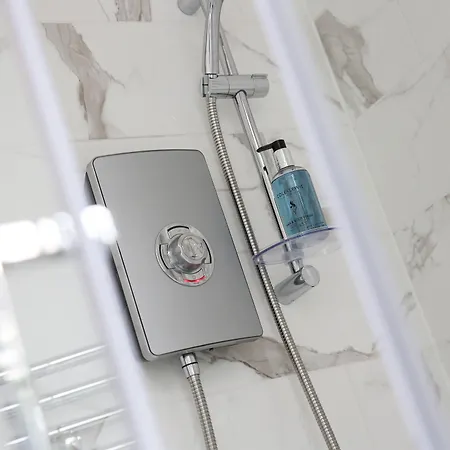 Latimer House בית הארחה 4*