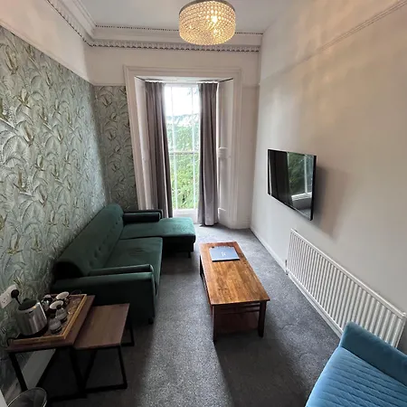 Pensión Latimer House