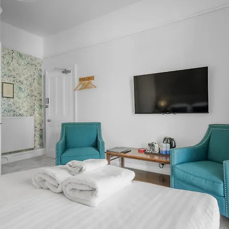 ゲストハウス ラタイマー ハウス 4*