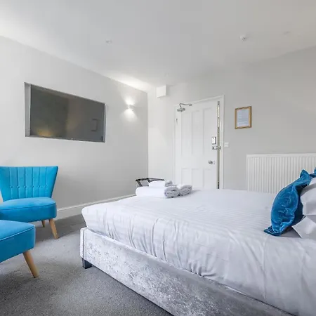 Guest house Latimer House 4*